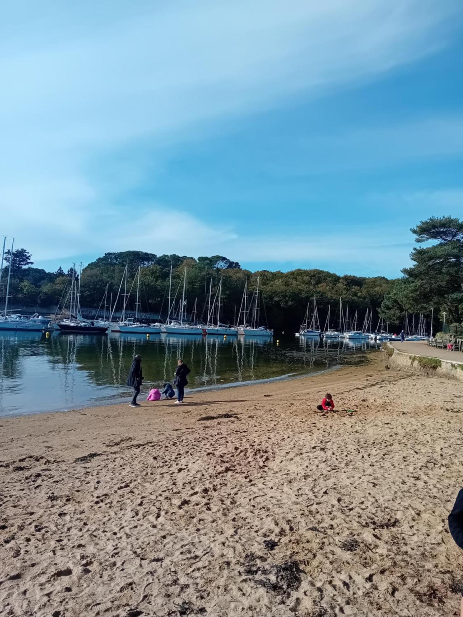 Hébergement de vacances Location Les Pieds Dans L'eau