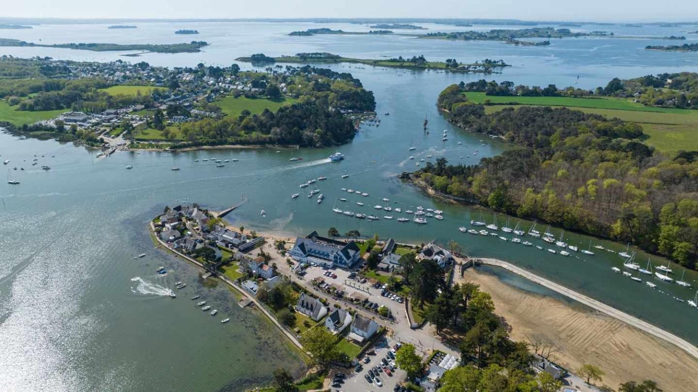 Location Les Pieds Dans L'eau Hébergement de vacances